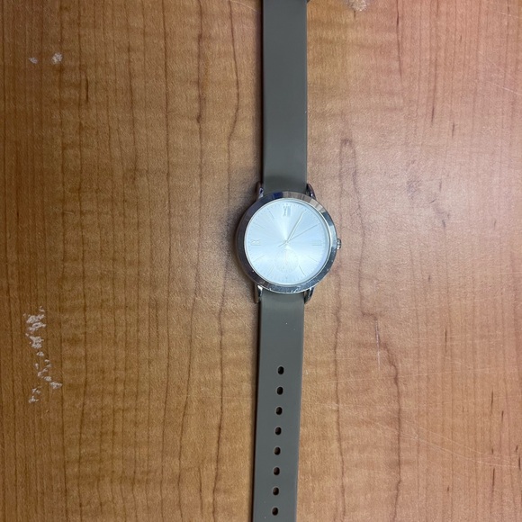 Watch - Picture 2 of 3